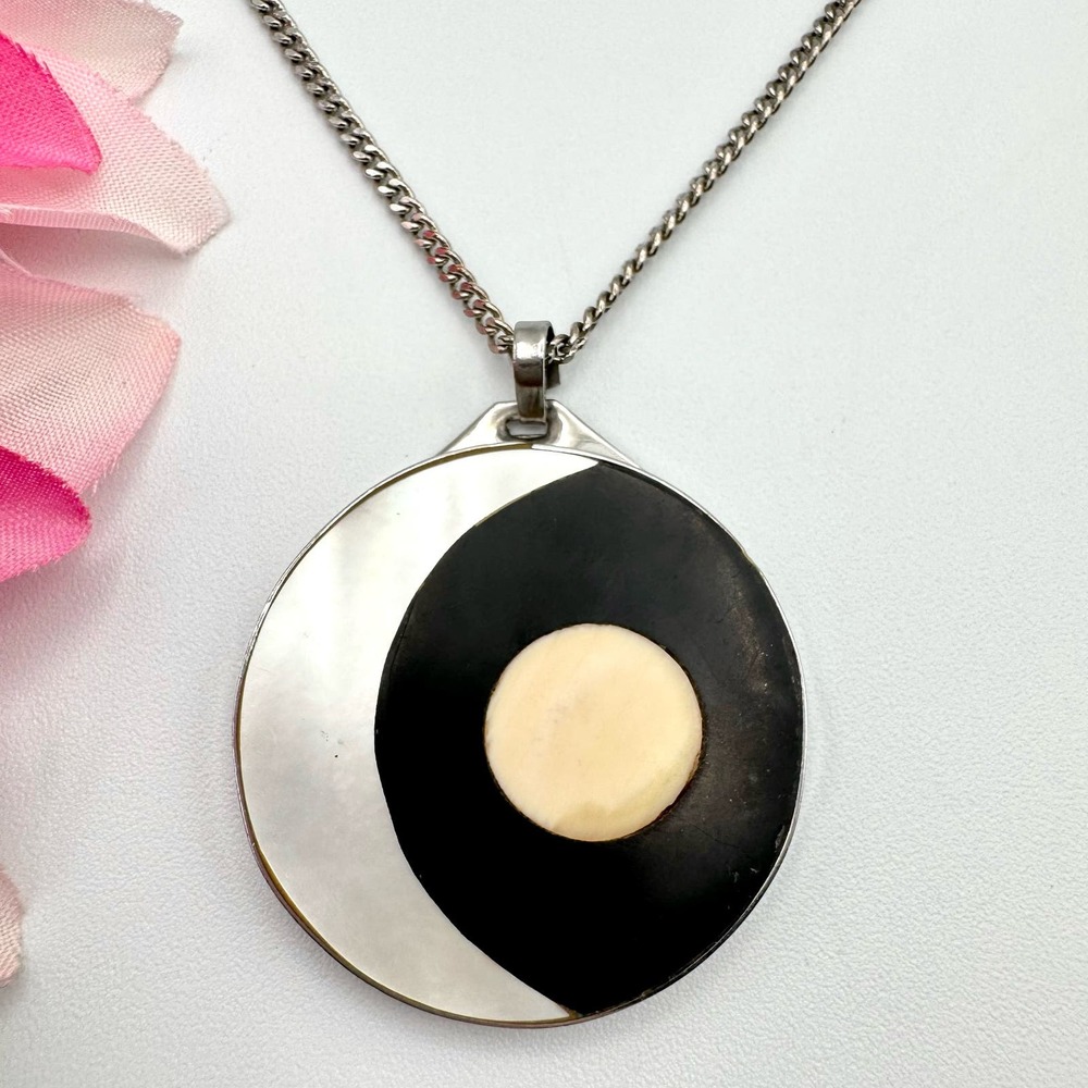Vintage Mother Of Pearl Inlay Pendant Necklace Crescent Dot Artsy Black White